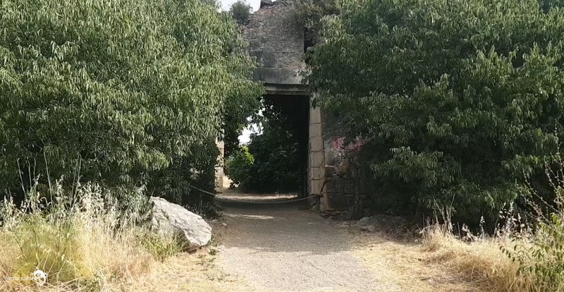 Puerta principal del Castillo de Montjuic, girona